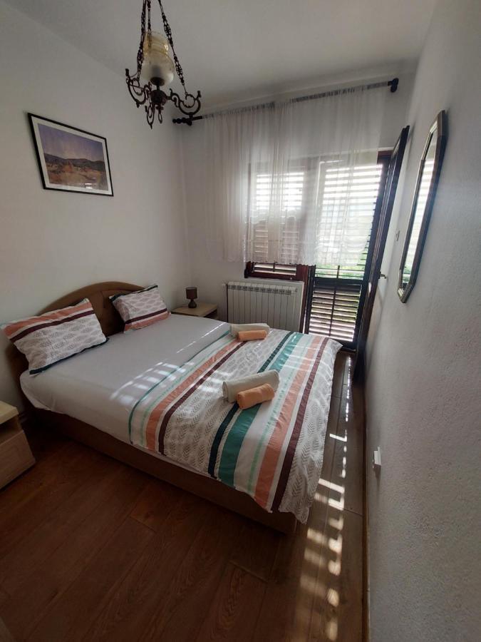Holiday Home Milanovic Cetinje Bagian luar foto