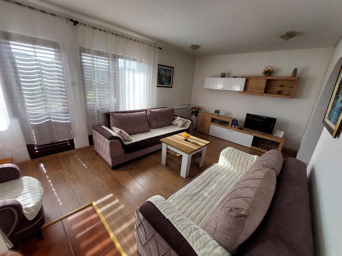 Holiday Home Milanovic Cetinje Bagian luar foto